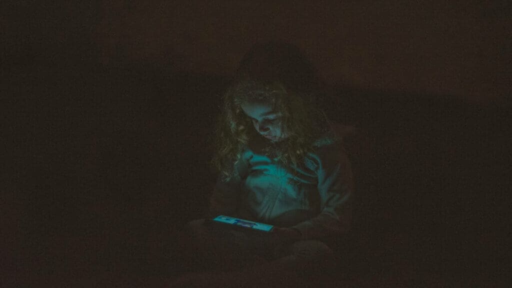 use phone at night for social media